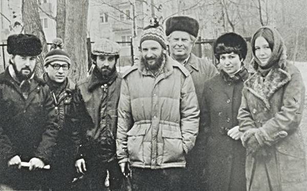 Иллюстрация к книге — Диссиденты [i_083.jpg]