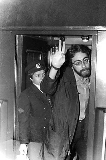 Иллюстрация к книге — Диссиденты [i_123.jpg]