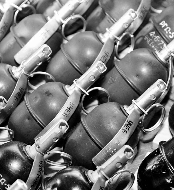 Иллюстрация к книге — Блеск и нищета 90-х [i_009.jpg]