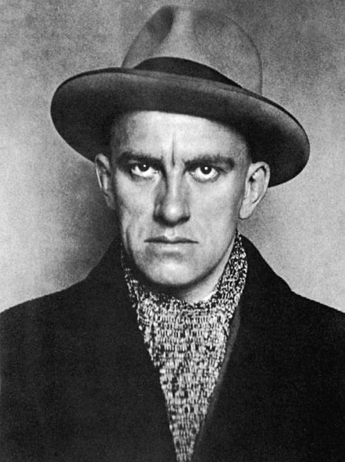 Иллюстрация к книге — Лиля Брик. Любимая женщина Владимира Маяковского [_003.jpg]