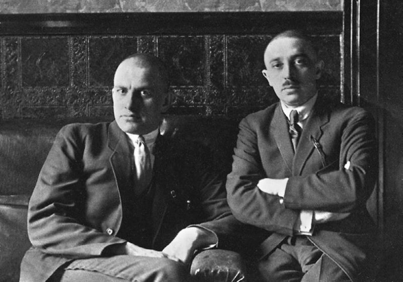 Иллюстрация к книге — Лиля Брик. Любимая женщина Владимира Маяковского [_083.jpg]