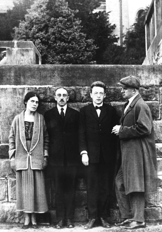 Иллюстрация к книге — Лиля Брик. Любимая женщина Владимира Маяковского [_179.jpg]