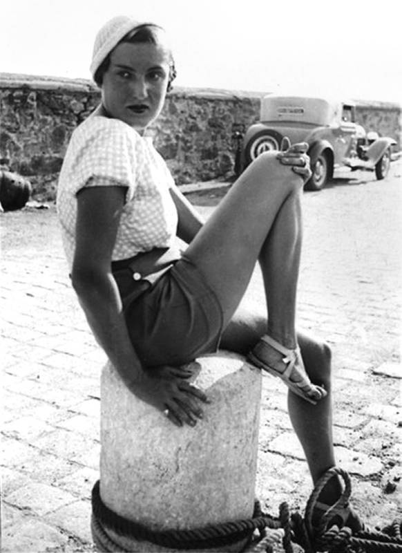 Иллюстрация к книге — Лиля Брик. Любимая женщина Владимира Маяковского [_187.jpg]