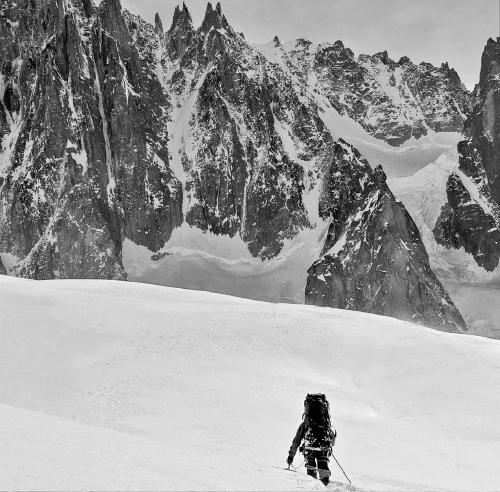 Иллюстрация к книге — Эверест. Кому и за что мстит гора? [_199.jpg]