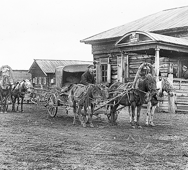 Иллюстрация к книге — Григорий Распутин. Жизнь старца и гибель империи [i_006.jpg]