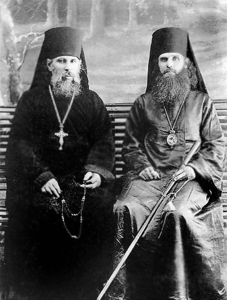 Иллюстрация к книге — Григорий Распутин. Жизнь старца и гибель империи [i_016.jpg]