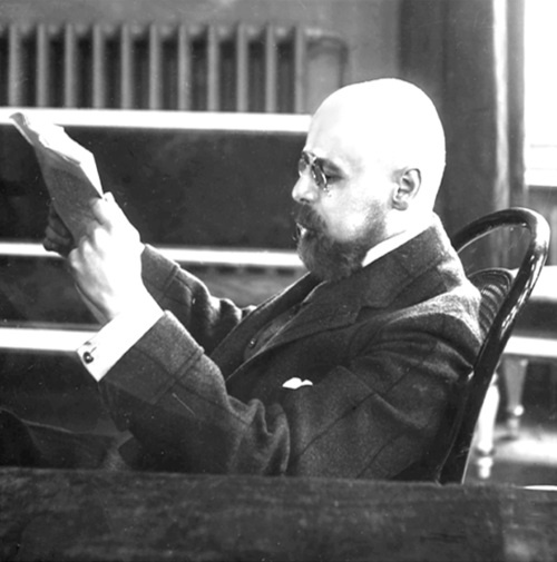 Иллюстрация к книге — Григорий Распутин. Жизнь старца и гибель империи [i_072.jpg]