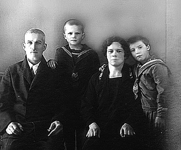 Иллюстрация к книге — Окрестности Петербурга. Из истории ижорской земли [i_142.jpg]