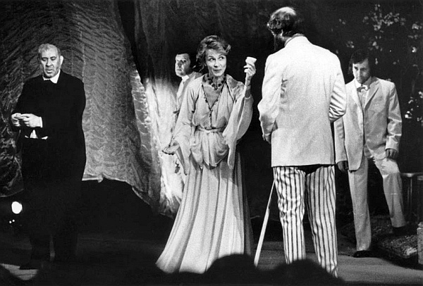 Иллюстрация к книге — Ностальгия - это память [i_011.jpg]