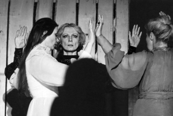 Иллюстрация к книге — Ностальгия - это память [i_012.jpg]