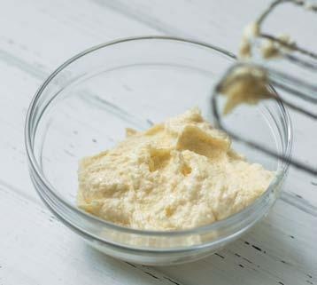 Иллюстрация к книге — Торты с сюрпризом. Шоколадные, сливочные, кофейные, желейные, ореховые, фруктовые [_009_3.jpg]