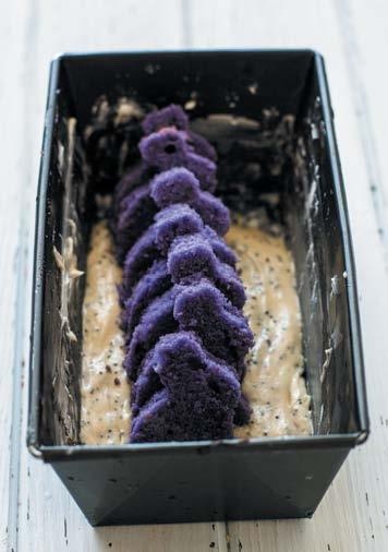 Иллюстрация к книге — Торты с сюрпризом. Шоколадные, сливочные, кофейные, желейные, ореховые, фруктовые [_012_4.jpg]