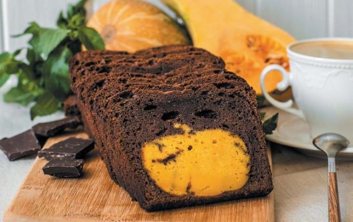 Иллюстрация к книге — Торты с сюрпризом. Шоколадные, сливочные, кофейные, желейные, ореховые, фруктовые [_017_4.jpg]