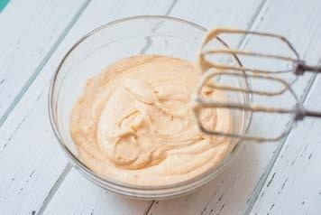 Иллюстрация к книге — Торты с сюрпризом. Шоколадные, сливочные, кофейные, желейные, ореховые, фруктовые [_029_2.jpg]