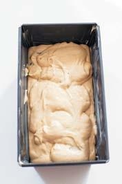 Иллюстрация к книге — Торты с сюрпризом. Шоколадные, сливочные, кофейные, желейные, ореховые, фруктовые [_038_8.jpg]