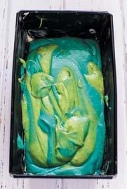 Иллюстрация к книге — Торты с сюрпризом. Шоколадные, сливочные, кофейные, желейные, ореховые, фруктовые [_040_4.jpg]