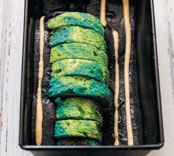 Иллюстрация к книге — Торты с сюрпризом. Шоколадные, сливочные, кофейные, желейные, ореховые, фруктовые [_040_8.jpg]