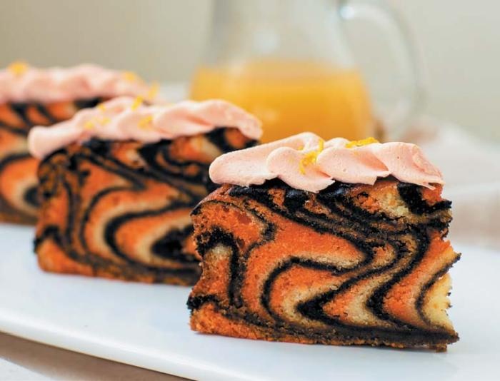 Иллюстрация к книге — Торты с сюрпризом. Шоколадные, сливочные, кофейные, желейные, ореховые, фруктовые [_041_3.jpg]