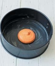 Иллюстрация к книге — Торты с сюрпризом. Шоколадные, сливочные, кофейные, желейные, ореховые, фруктовые [_042_4.jpg]