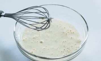 Иллюстрация к книге — Торты с сюрпризом. Шоколадные, сливочные, кофейные, желейные, ореховые, фруктовые [_064_3.jpg]