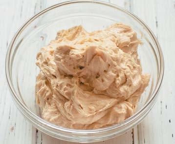 Иллюстрация к книге — Торты с сюрпризом. Шоколадные, сливочные, кофейные, желейные, ореховые, фруктовые [_072_4.jpg]