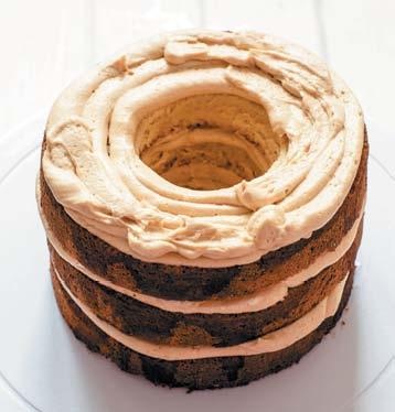 Иллюстрация к книге — Торты с сюрпризом. Шоколадные, сливочные, кофейные, желейные, ореховые, фруктовые [_072_5.jpg]