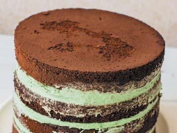 Иллюстрация к книге — Торты с сюрпризом. Шоколадные, сливочные, кофейные, желейные, ореховые, фруктовые [_076_2.jpg]