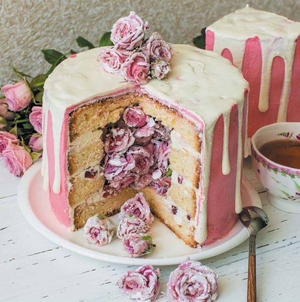 Иллюстрация к книге — Торты с сюрпризом. Шоколадные, сливочные, кофейные, желейные, ореховые, фруктовые [_087_2.jpg]