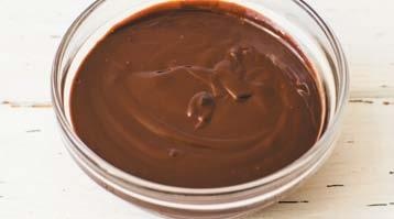 Иллюстрация к книге — Торты с сюрпризом. Шоколадные, сливочные, кофейные, желейные, ореховые, фруктовые [_104_3.jpg]