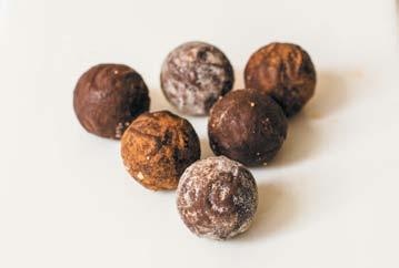 Иллюстрация к книге — Торты с сюрпризом. Шоколадные, сливочные, кофейные, желейные, ореховые, фруктовые [_104_4.jpg]