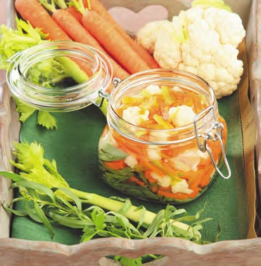 Иллюстрация к книге — Быстрое консервирование. Холодное и горячее. Овощи, грибы, зелень, фрукты, ягоды [_20.jpg]