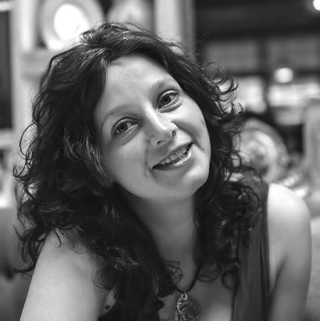 Иллюстрация к книге — #Я – мама, и я хочу на ручки! Ответы на вопросы, которые сводят родителей с ума [i_002.jpg]