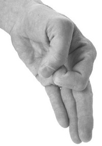 Иллюстрация к книге — Йога. Лучшие комплексы. Профилактика свыше 100 заболеваний Уцененный товар (№1) [i_082.jpg]