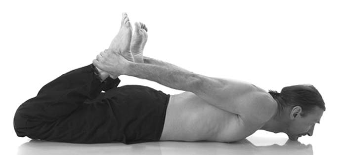 Иллюстрация к книге — Йога. Лучшие комплексы. Профилактика свыше 100 заболеваний Уцененный товар (№1) [i_088.jpg]