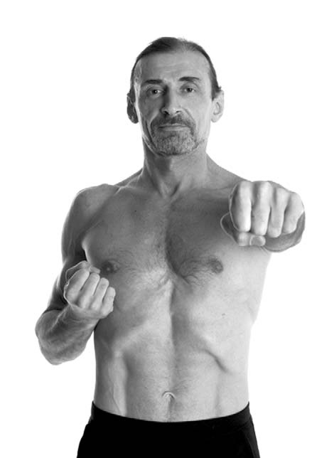 Иллюстрация к книге — Йога. Лучшие комплексы. Профилактика свыше 100 заболеваний Уцененный товар (№1) [i_100.jpg]