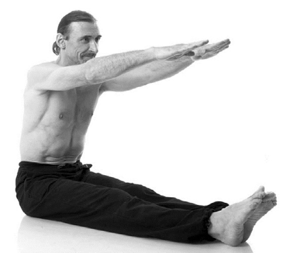 Иллюстрация к книге — Йога. Лучшие комплексы. Профилактика свыше 100 заболеваний Уцененный товар (№1) [i_129.jpg]