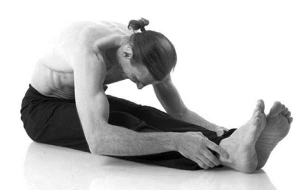 Иллюстрация к книге — Йога. Лучшие комплексы. Профилактика свыше 100 заболеваний Уцененный товар (№1) [i_156.jpg]