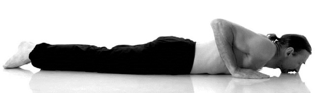 Иллюстрация к книге — Йога. Лучшие комплексы. Профилактика свыше 100 заболеваний Уцененный товар (№1) [i_168.jpg]