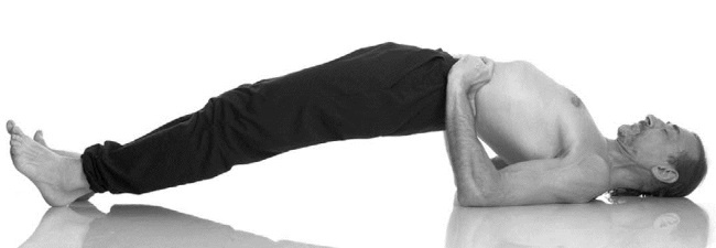 Иллюстрация к книге — Йога. Лучшие комплексы. Профилактика свыше 100 заболеваний Уцененный товар (№1) [i_171.jpg]