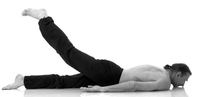 Иллюстрация к книге — Йога. Лучшие комплексы. Профилактика свыше 100 заболеваний Уцененный товар (№1) [i_189.jpg]