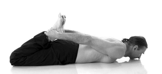 Иллюстрация к книге — Йога. Лучшие комплексы. Профилактика свыше 100 заболеваний Уцененный товар (№1) [i_193.jpg]