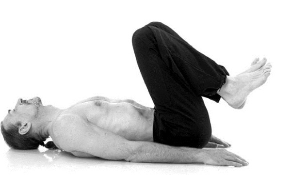 Иллюстрация к книге — Йога. Лучшие комплексы. Профилактика свыше 100 заболеваний Уцененный товар (№1) [i_208.jpg]