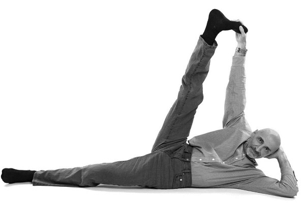 Иллюстрация к книге — Йога. Лучшие комплексы. Профилактика свыше 100 заболеваний Уцененный товар (№1) [i_226.jpg]