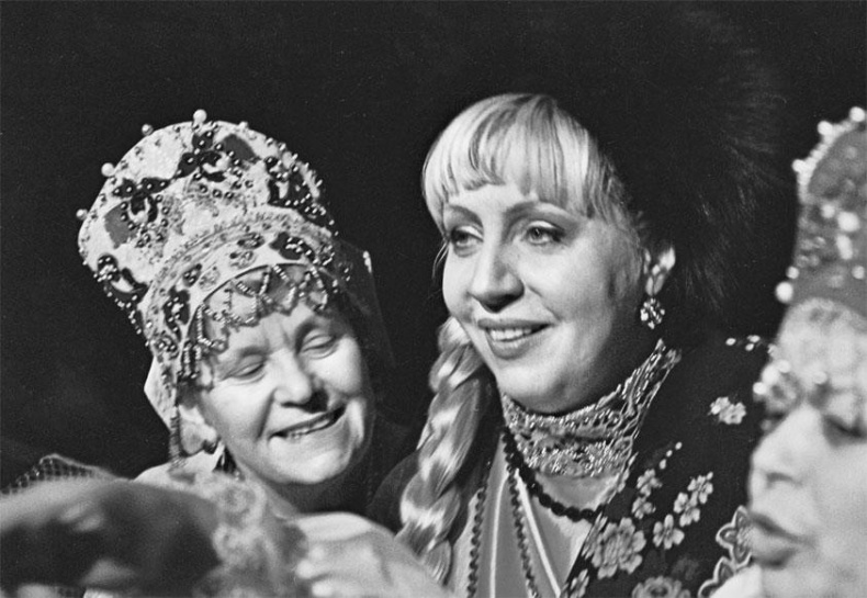 Иллюстрация к книге — Марина Голуб в жизни, театре, кино. Воспоминания друзей [_114.jpg]