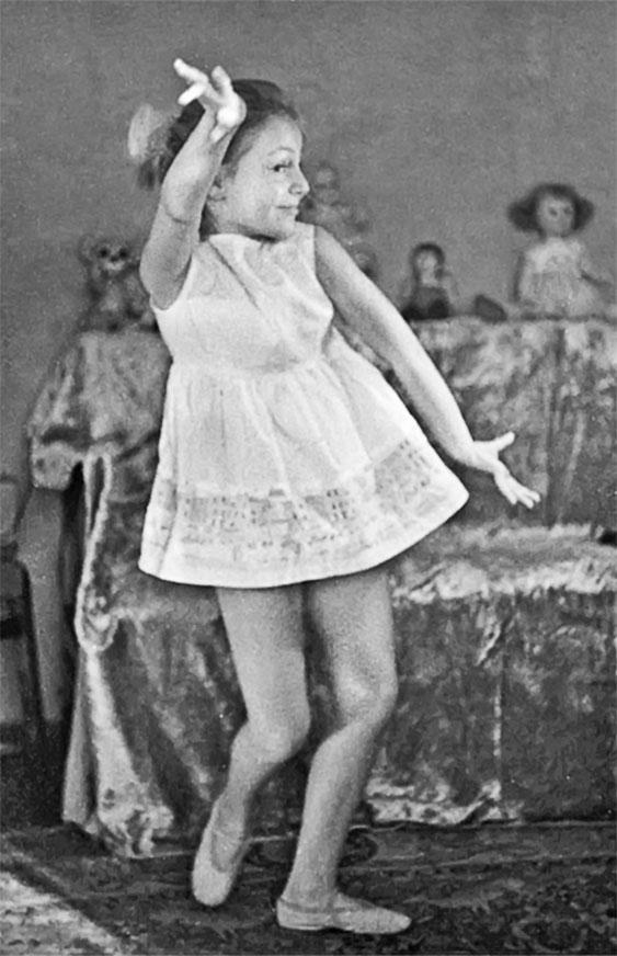 Иллюстрация к книге — Марина Голуб в жизни, театре, кино. Воспоминания друзей [_5.jpg]