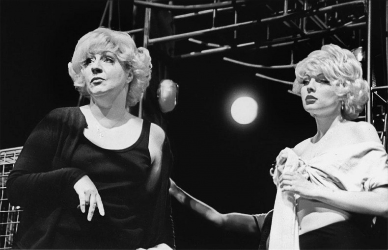 Иллюстрация к книге — Марина Голуб в жизни, театре, кино. Воспоминания друзей [_67.jpg]