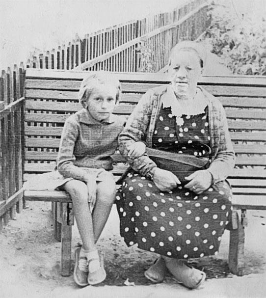 Иллюстрация к книге — Марина Голуб в жизни, театре, кино. Воспоминания друзей [_7.jpg]