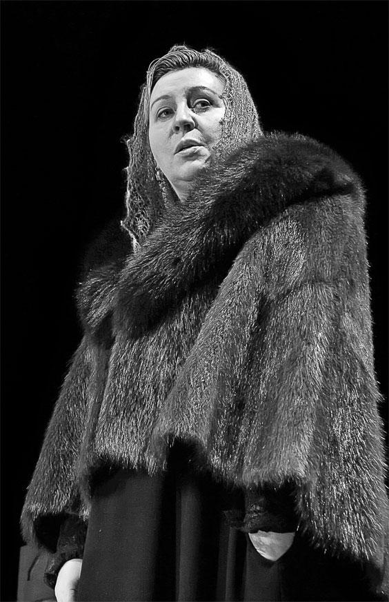 Иллюстрация к книге — Марина Голуб в жизни, театре, кино. Воспоминания друзей [_86.jpg]