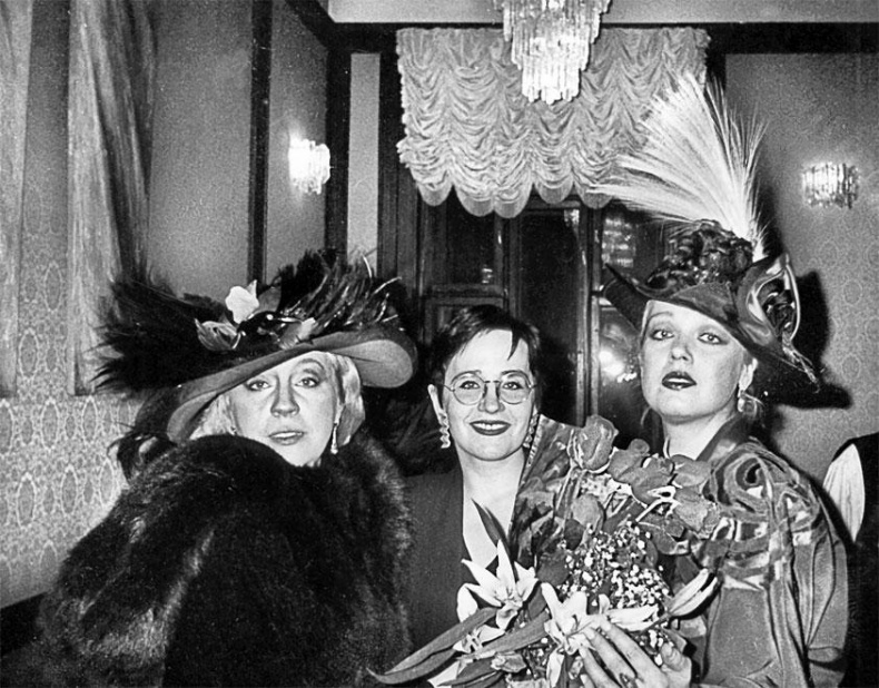 Иллюстрация к книге — Марина Голуб в жизни, театре, кино. Воспоминания друзей [_95.jpg]