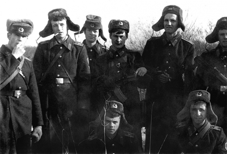 Иллюстрация к книге — Девятая рота. Факультет специальной разведки Рязанского училища ВДВ [i_007.jpg]